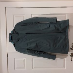 Patagonia XL Women's Long Winter Jacket